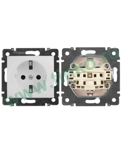 Розетка Valena 2К+3 10/16А, белый (774420). Розетка. LegranD в Коврове